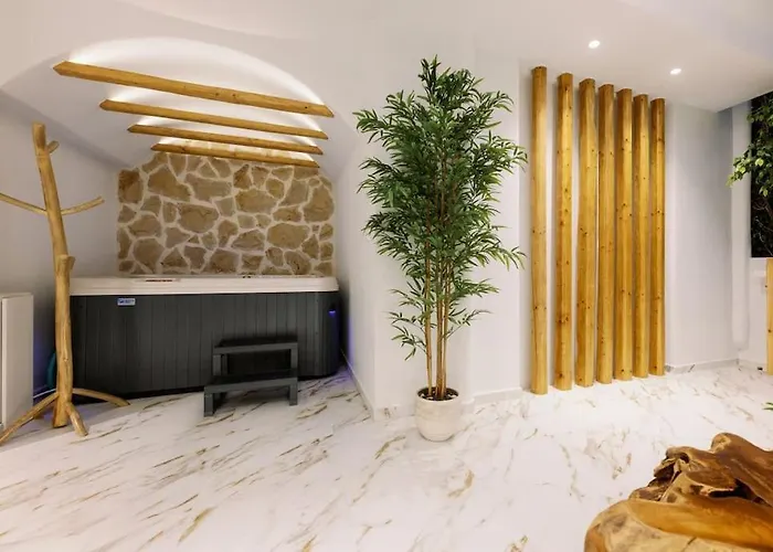 Venus Suite With Hot Tub